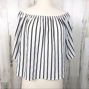 AMBIANCE OFF SHOULDER CROP TOP